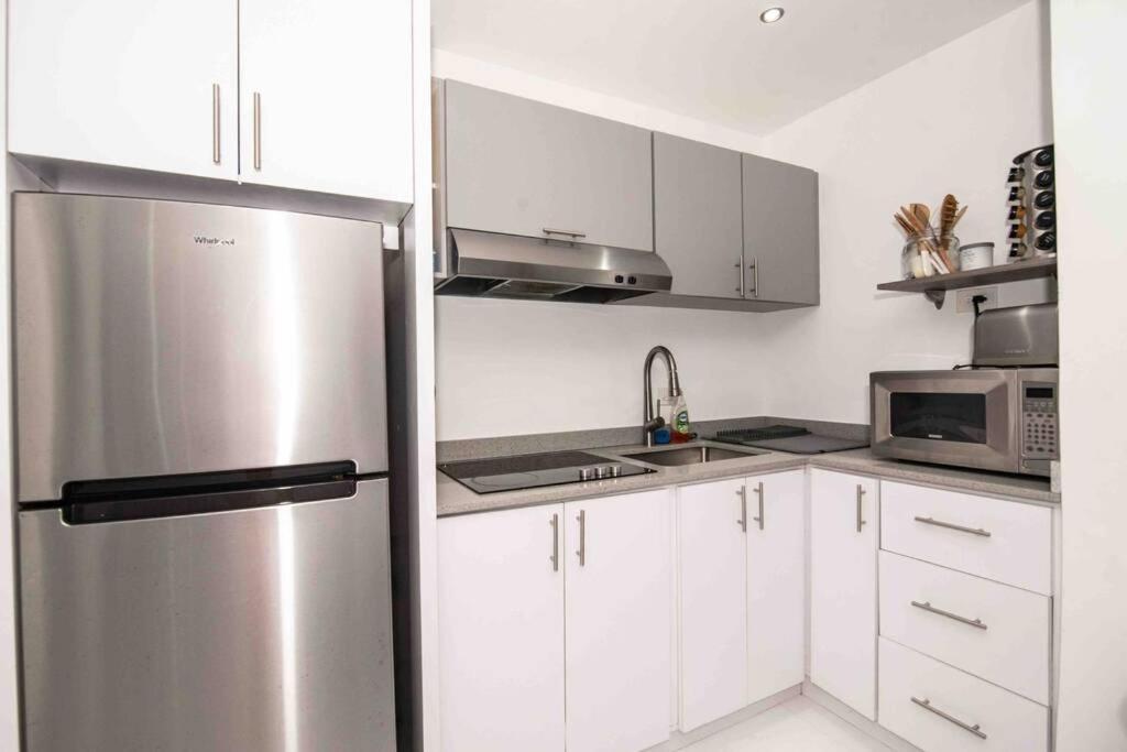 Ferienwohnung Modern 2Br With Kingbed In The Heart Of Isla Verde Strip San Juan Exterior foto